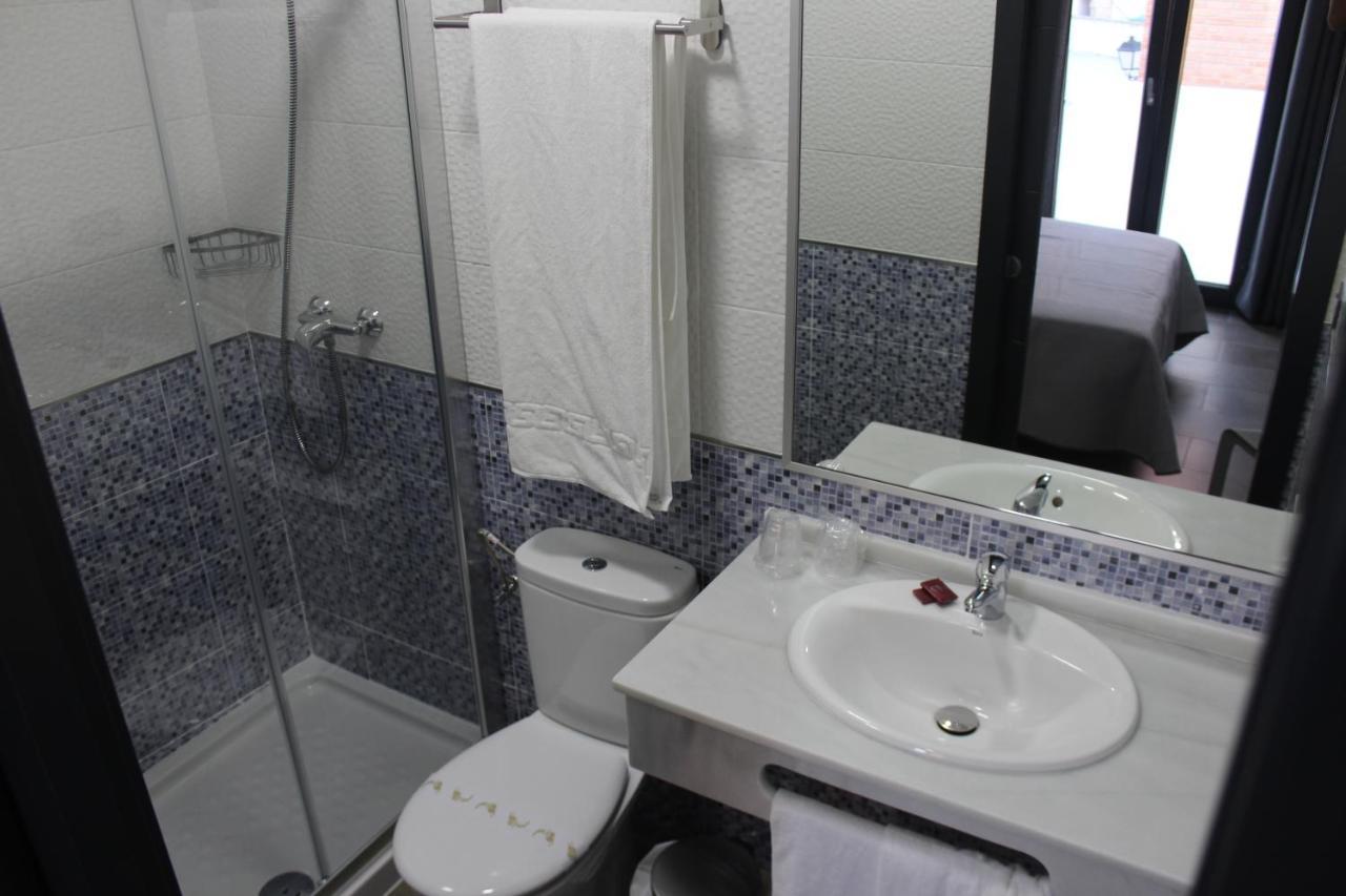 Hostal Maria Jose Conil De La Frontera Esterno foto