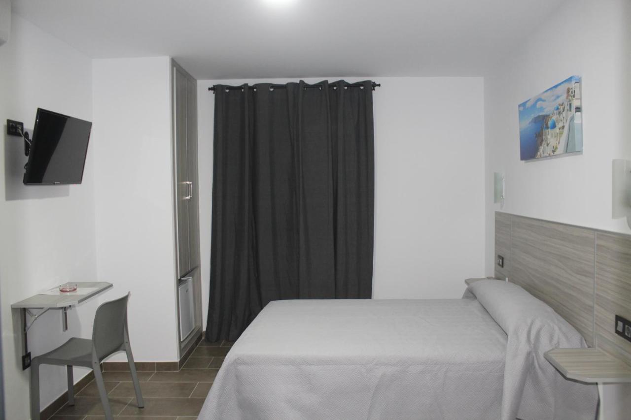 Hostal Maria Jose Conil De La Frontera Esterno foto