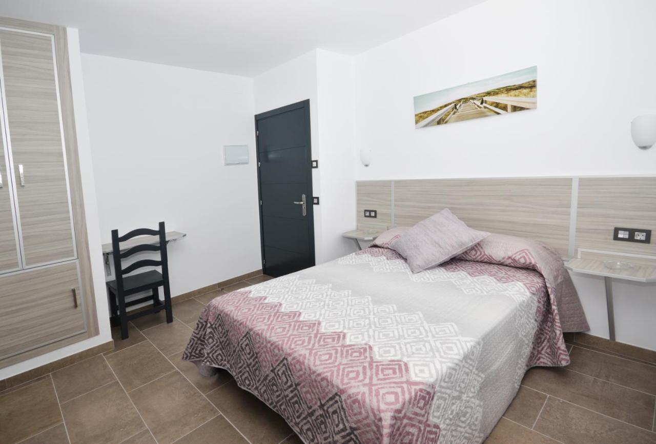 Hostal Maria Jose Conil De La Frontera Esterno foto