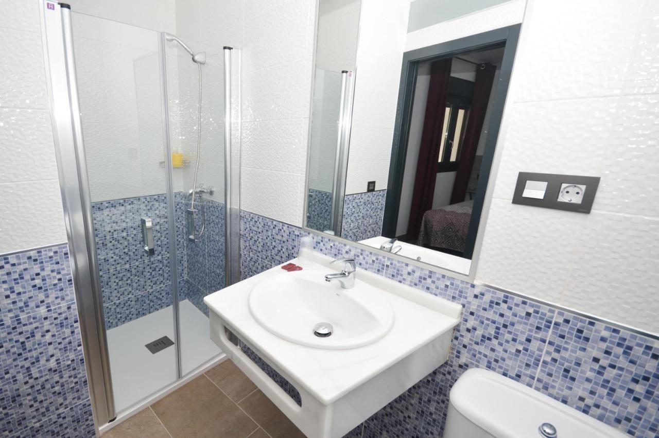 Hostal Maria Jose Conil De La Frontera Esterno foto