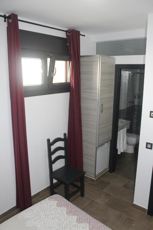 Hostal Maria Jose Conil De La Frontera Esterno foto