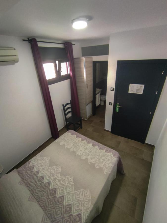 Hostal Maria Jose Conil De La Frontera Esterno foto