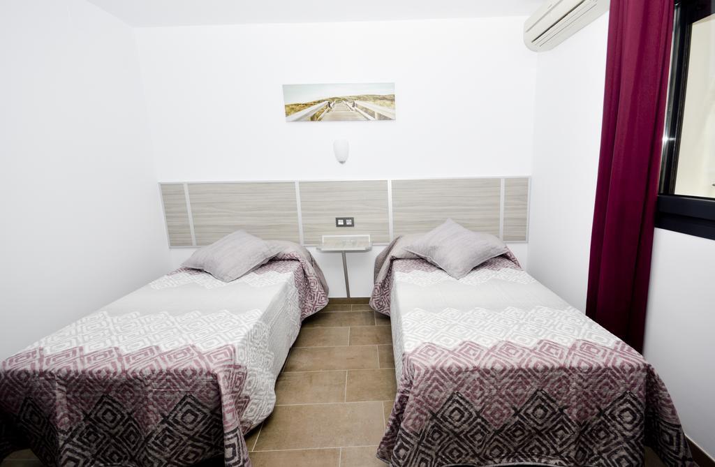 Hostal Maria Jose Conil De La Frontera Esterno foto