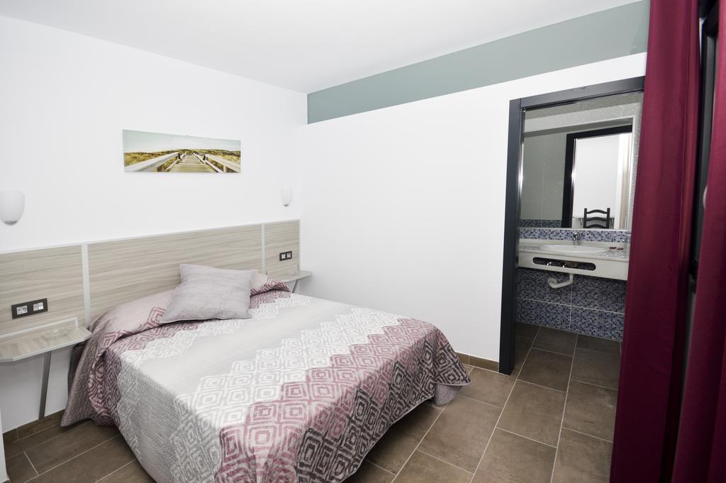 Hostal Maria Jose Conil De La Frontera Esterno foto